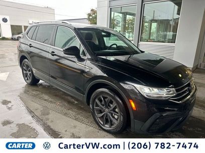 Used 2022 Volkswagen Tiguan SE w/ Panoramic Sunroof Package
