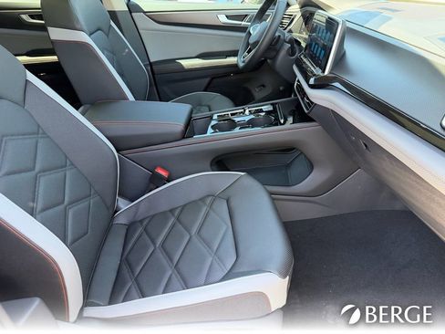 New 2026 Volkswagen Atlas Peak Edition AWD/4WD image 13