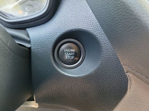 Used 2024 Toyota Corolla Cross LE w/ Moonroof Package FWD image 23
