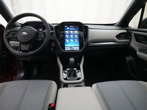 Used 2025 Subaru Forester Premium AWD/4WD image 5