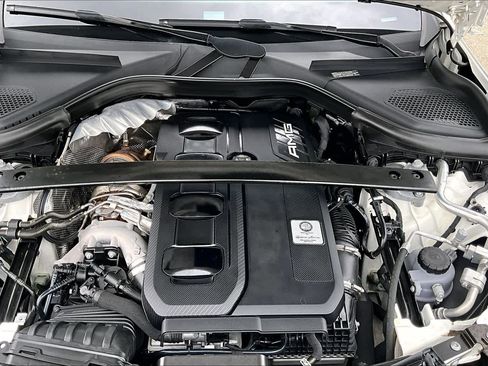 Used 2024 Mercedes-Benz GLC 43 AMG 4MATIC image 32