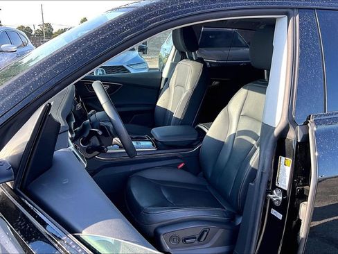 Used 2023 Audi Q8 Prestige w/ Prestige Package AWD/4WD image 33