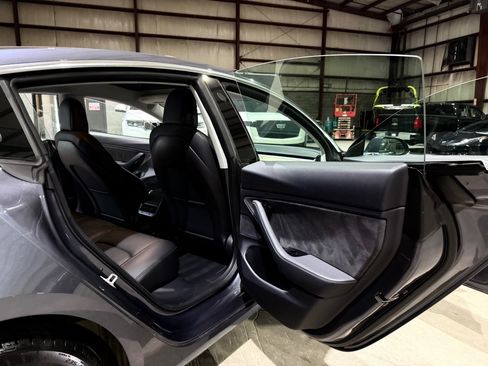 Used 2019 Tesla Model 3 Long Range AWD/4WD image 21