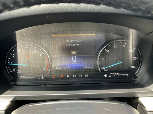 Used 2020 Ford Explorer XLT w/ Equipment Group 202A AWD/4WD image 13