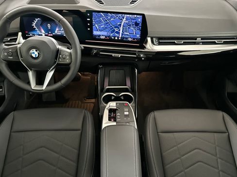 Used 2026 BMW X1 xDrive28i w/ Technology Package AWD/4WD image 3
