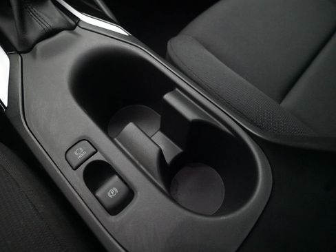 Used 2025 Toyota Corolla LE image 16