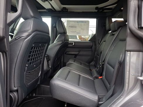 New 2025 Ford Bronco Badlands image 5