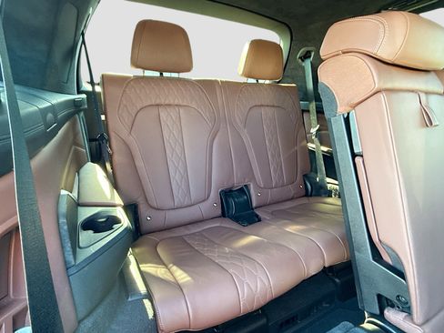 Used 2020 BMW X7 M50i image 22