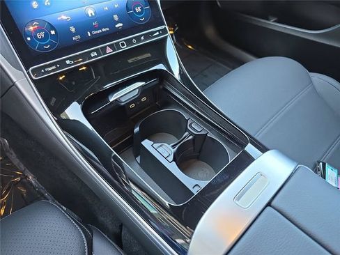 Certified 2026 Mercedes-Benz C 300 4MATIC Sedan image 29