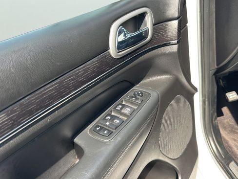 Used 2018 Jeep Grand Cherokee High Altitude AWD/4WD image 19