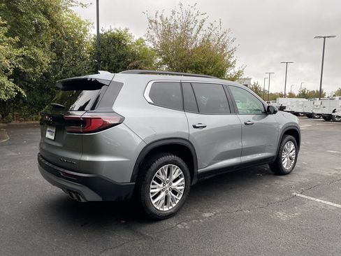 Used 2024 GMC Acadia Elevation image 9