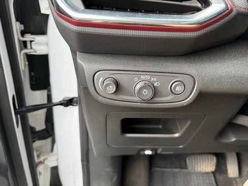 Used 2023 Chevrolet TrailBlazer RS w/ Sun and Liftgate Package image 20