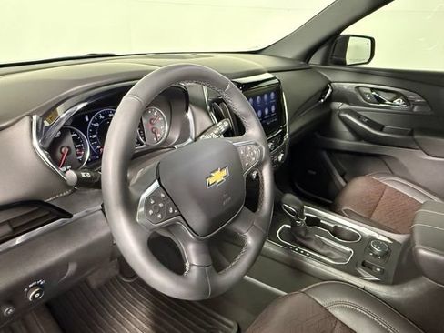 Used 2023 Chevrolet Traverse High Country FWD image 15