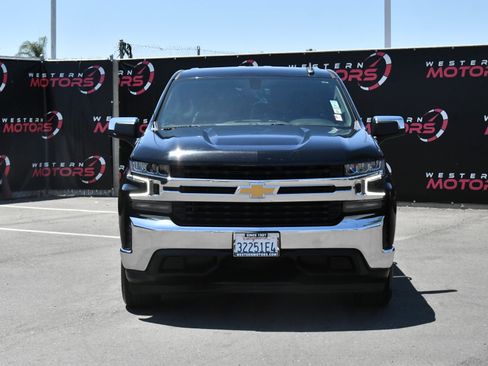 Used 2022 Chevrolet Silverado 1500 LT RWD image 2