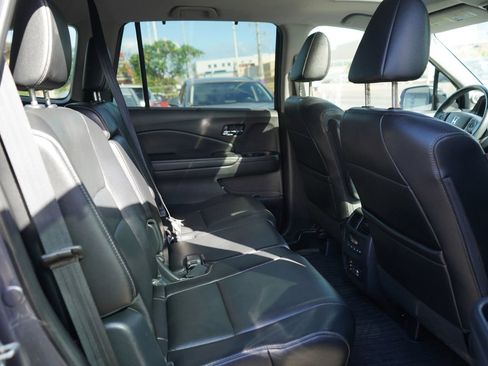Used 2016 Honda Pilot Touring image 23