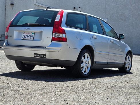 Used 2007 Volvo V50 2.4i FWD image 16