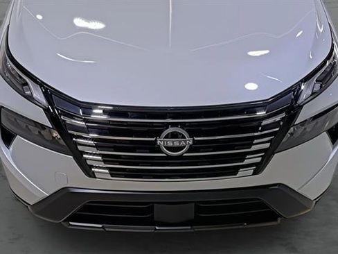 Certified 2025 Nissan Rogue S AWD/4WD image 16