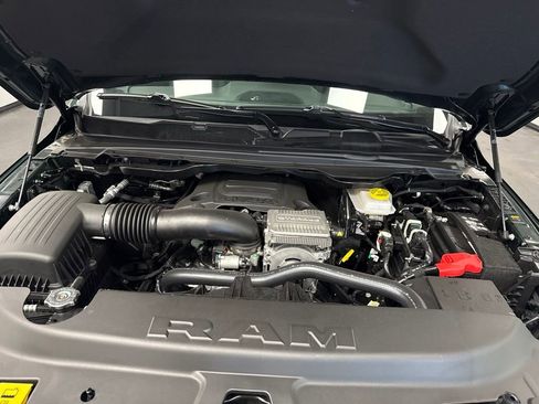 New 2026 RAM 1500 4x4 Crew Cab image 12
