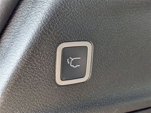 New 2026 Chrysler Pacifica Select image 33