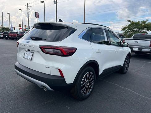 New 2026 Ford Escape SE FWD image 7