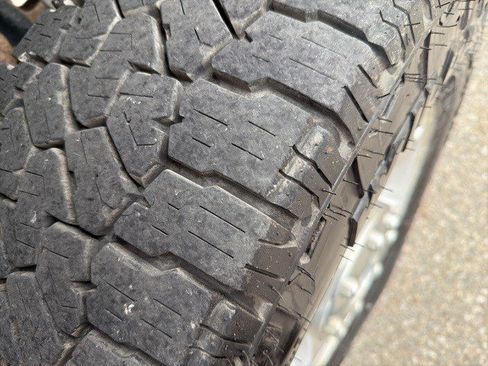 Used 2011 Ford F350 XLT w/ XLT Appearance Pkg image 18