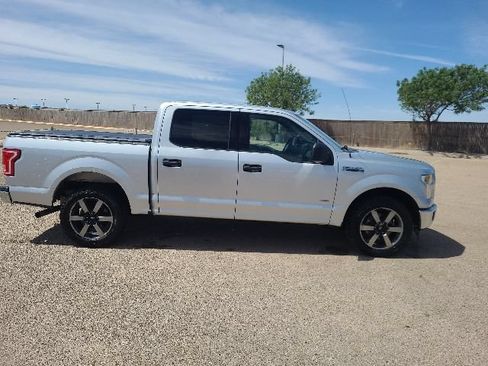 Used 2017 Ford F150 XLT RWD image 5