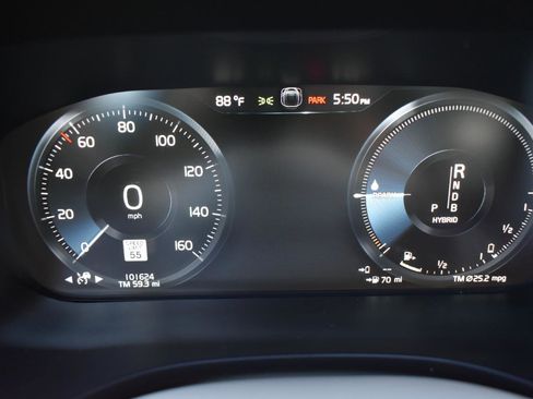 Used 2019 Volvo XC60 T8 Inscription w/ Advanced Package image 17