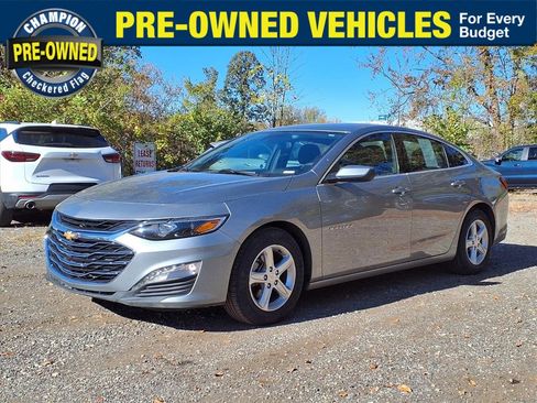 Used 2023 Chevrolet Malibu LT image 1