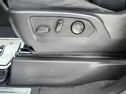 Used 2023 Chevrolet Silverado 1500 RST image 19