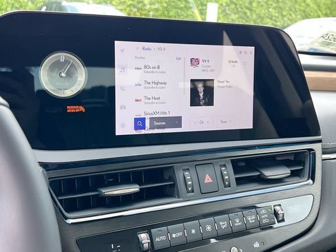 Certified 2024 Lexus ES 350 w/ Premium Package FWD image 15