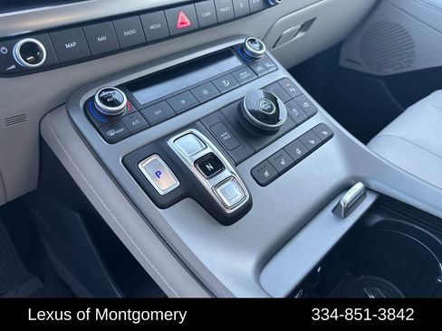 Used 2024 Hyundai Palisade Limited image 24