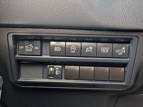 Used 2025 Toyota Tundra Limited AWD/4WD image 14