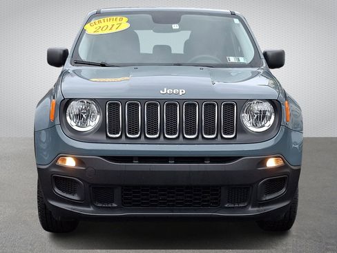 Certified 2017 Jeep Renegade Sport w/ Power & Air Group image 2