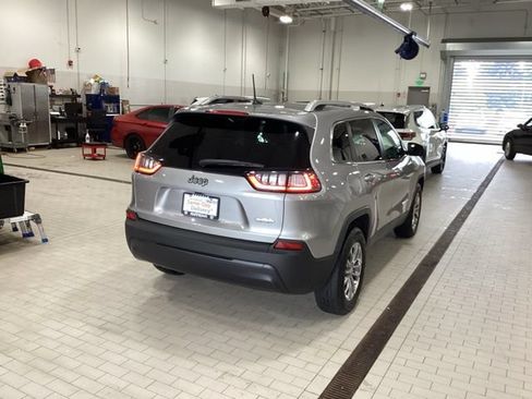 Used 2019 Jeep Cherokee Latitude Plus w/ Comfort/Convenience Group AWD/4WD image 24