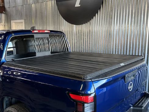 Used 2022 Nissan Frontier SV image 9