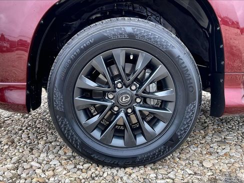 Used 2022 Lexus GX 460 Premium w/ Premium Package image 23