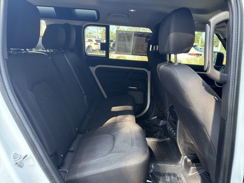 Used 2021 Land Rover Defender 110 AWD/4WD image 33