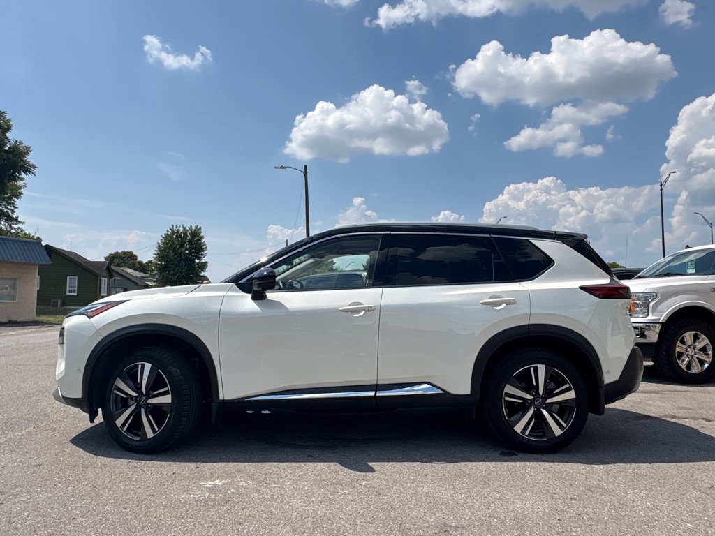 Used 2023 Nissan Rogue Platinum w/ Platinum Premium Package AWD/4WD image 3