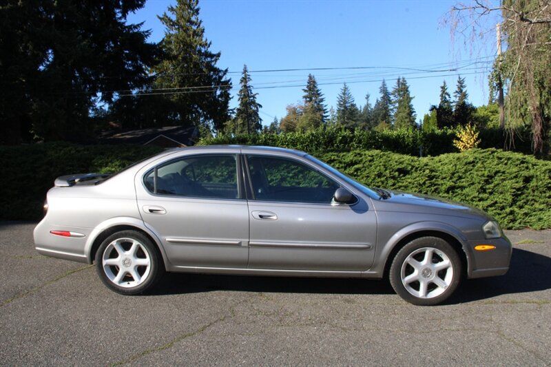 Used 2000 Nissan Maxima SE FWD image 11