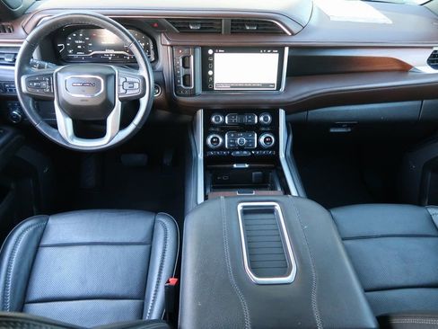 Used 2022 GMC Yukon Denali image 9