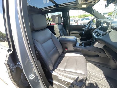 Used 2024 Chevrolet Tahoe LT w/ LT Signature Plus Package RWD image 28