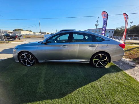 Used 2019 Honda Accord Sport image 4