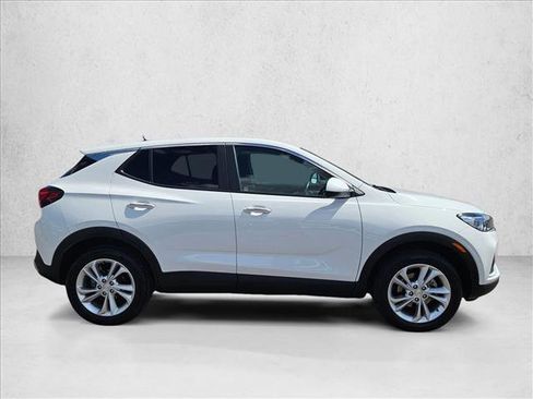 Used 2022 Buick Encore GX Preferred w/ Cold Weather Comfort Package AWD/4WD image 4