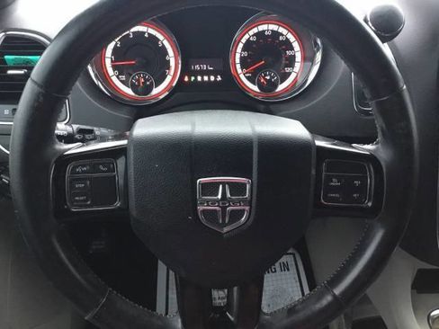 Used 2018 Dodge Grand Caravan SXT image 14