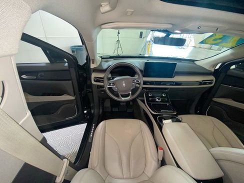 Used 2023 Lincoln Nautilus Reserve AWD/4WD image 34