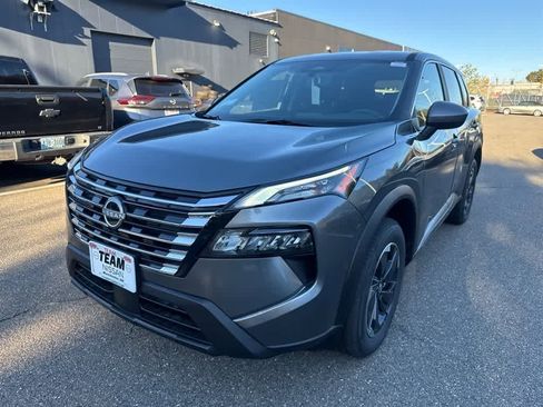 New 2026 Nissan Rogue SV image 3