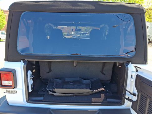 Used 2022 Jeep Wrangler Sport AWD/4WD image 28