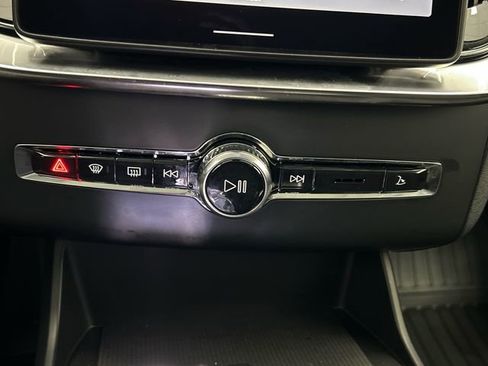 Used 2026 Volvo XC90 B6 Plus w/ Protection Package Premier image 27