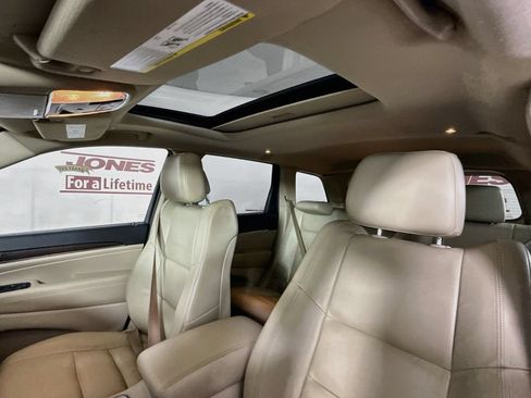 Used 2018 Jeep Grand Cherokee Limited AWD/4WD image 12