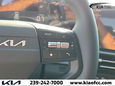 New 2026 Kia Sportage EX w/ EX Panorama Roof Package FWD image 25
